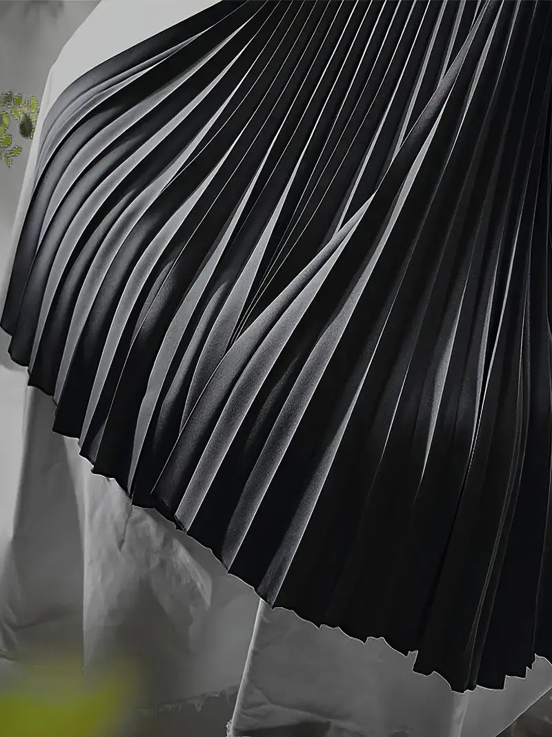 Noir A-line Pleated Plus Size Skirt
