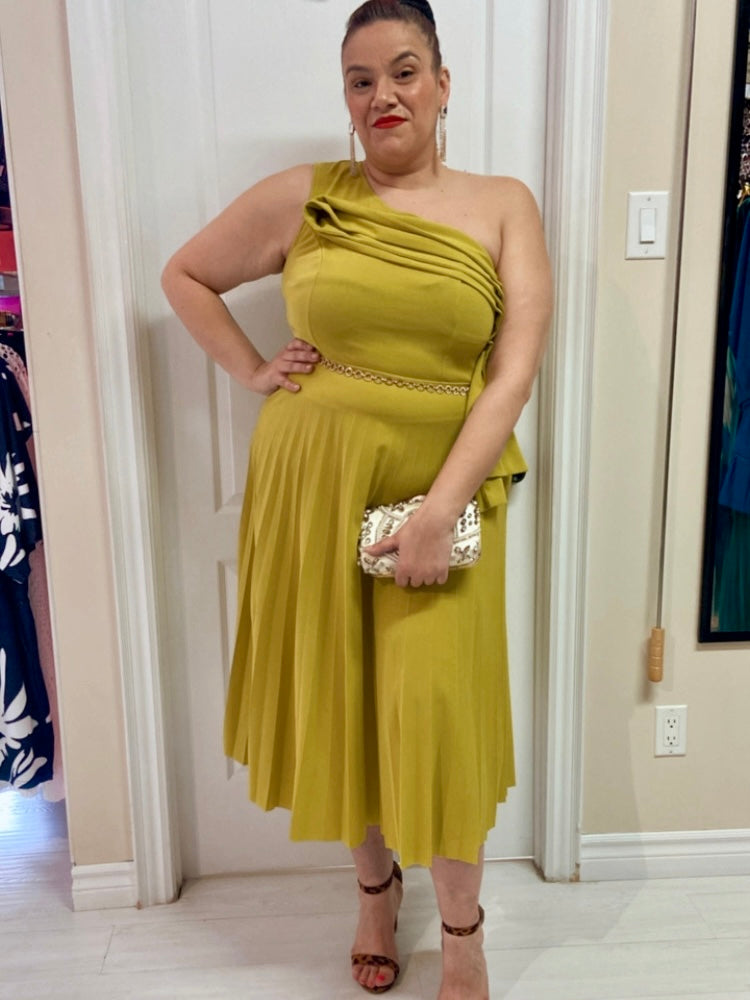 Zuri Plus Size Cocktail Dress in Wasabi