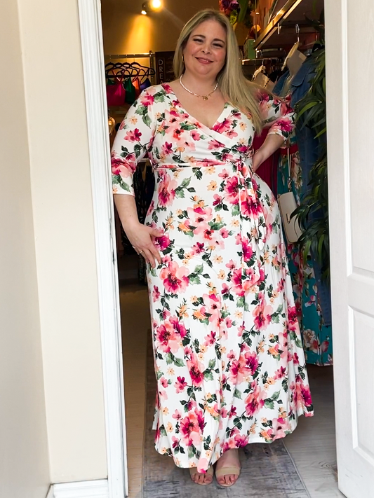 Signature Plus Size Maxi Dress in Ivory Blossom