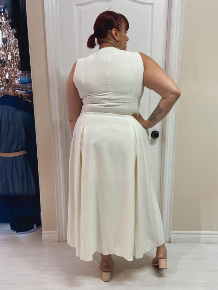Mysa Sleeveless Plus Size Maxi Dress