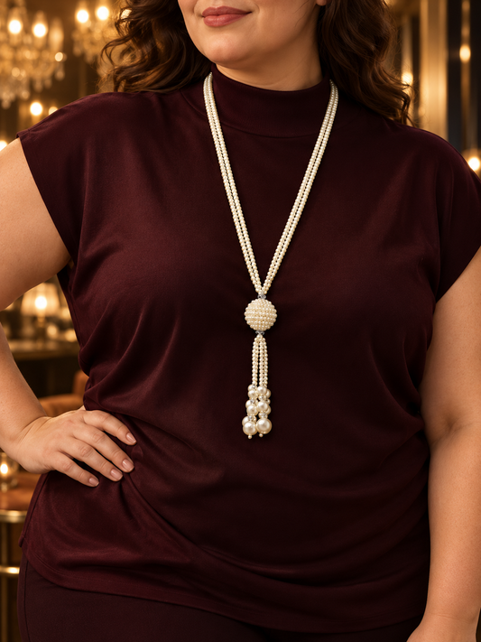Knotted Pearls Necklace