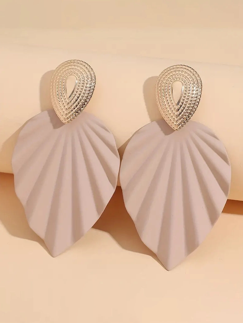 Vintage Leaf Shape Earrings