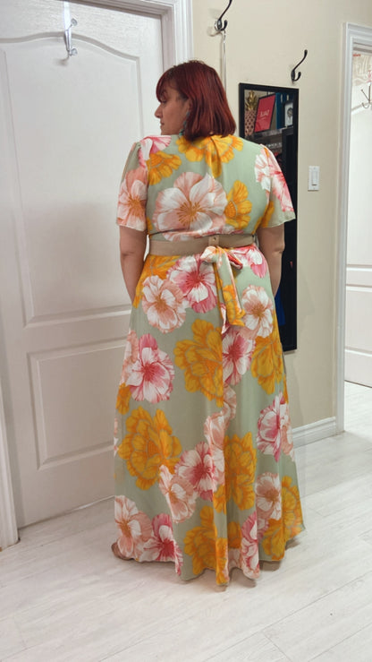 Liza Plus Size Chiffon Gown in Golden Floral