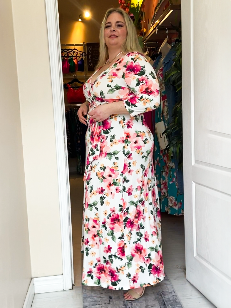 Signature Plus Size Maxi Dress in Ivory Blossom