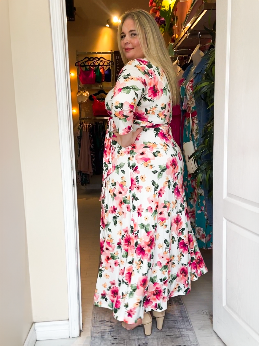 Signature Plus Size Maxi Dress in Ivory Blossom 2X 18 20