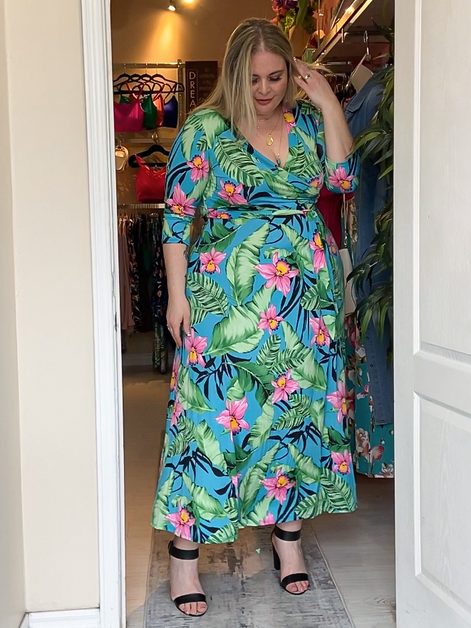 Signature Plus Size Maxi Dress in Mint Garden