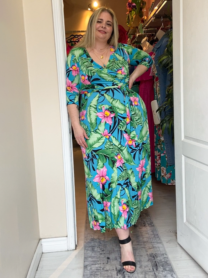 Signature Plus Size Maxi Dress in Mint Garden