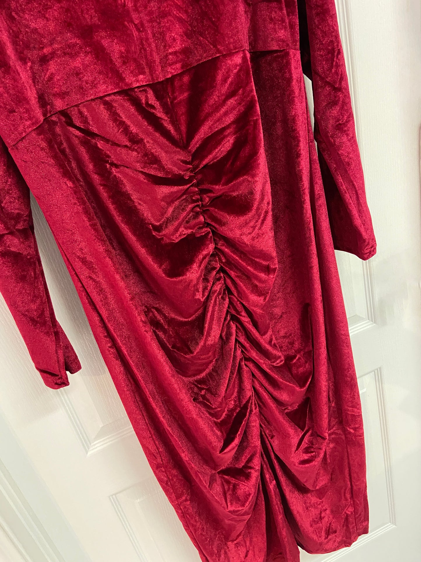 Josie Plus Size Back Ruched Velvet Dress in Wine