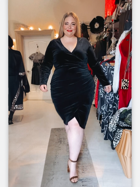 Alison Plus Size Tulip Dress in Black