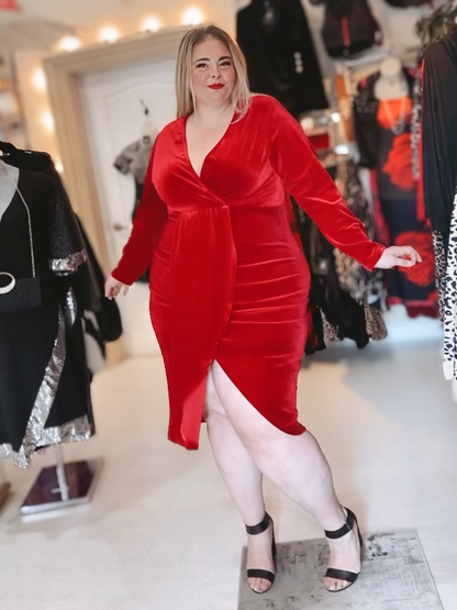 Aurora Plus Size Velvet Party Dress in Deep Red