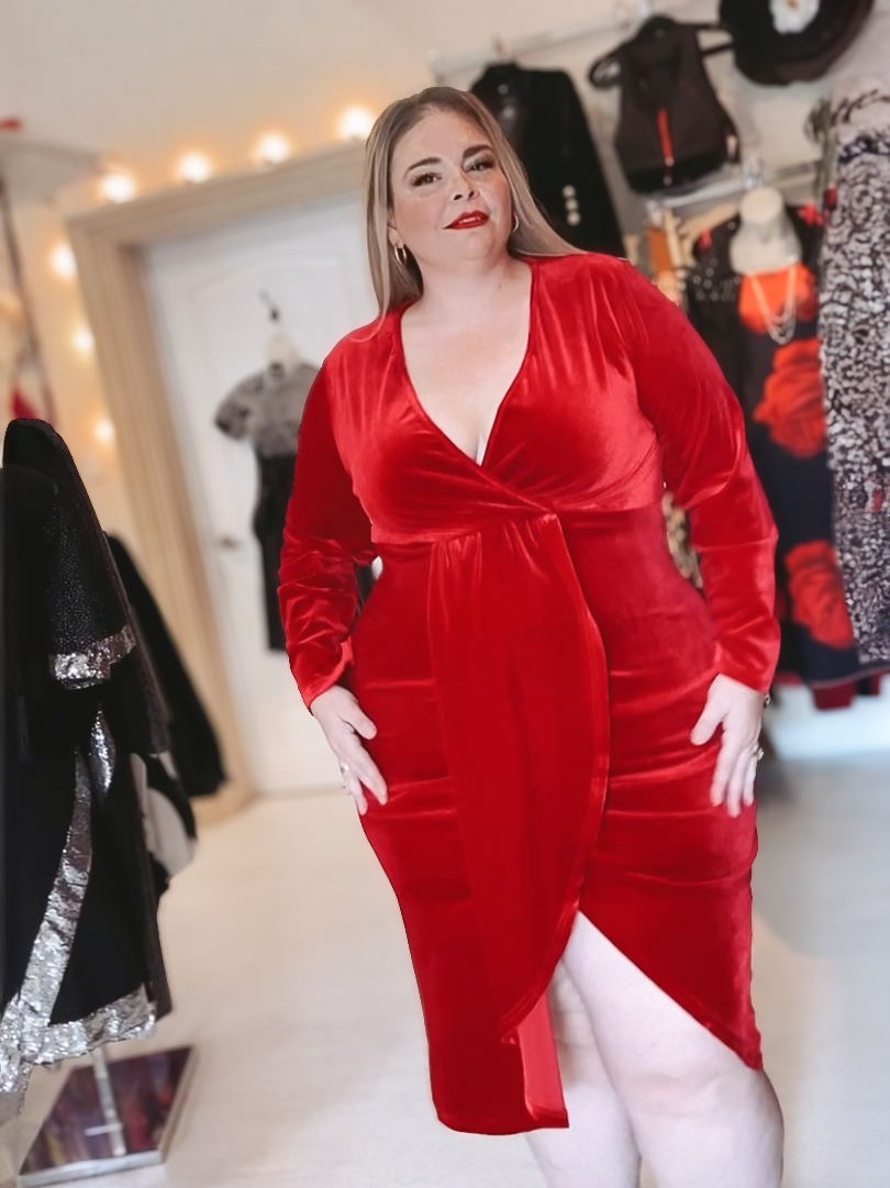 Aurora Plus Size Velvet Party Dress in Deep Red