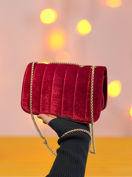 Vintage Quilted Velvet Evening Clutch in Red