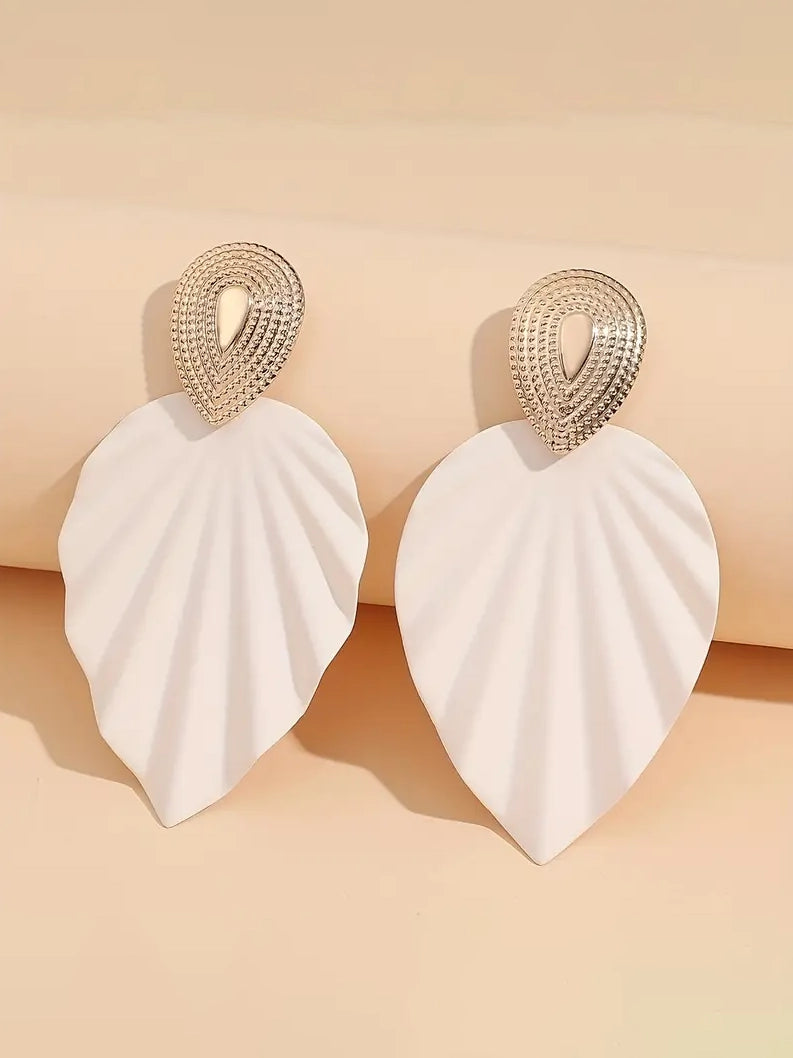 Palm Earrings in Ivory