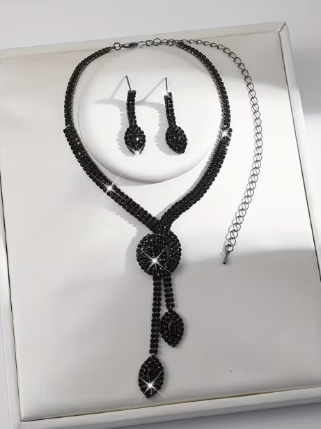 Rhinestone Necklace and Earring Set in Black