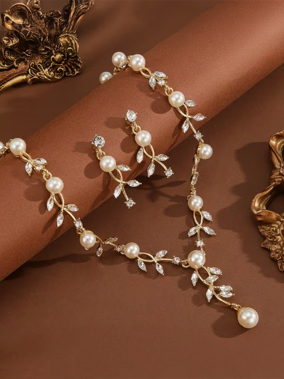 Elegant Pearl and Crystal Set