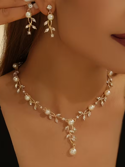 Elegant Pearl and Crystal Set