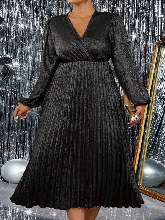 Sandy Pleated Plus Size Dress