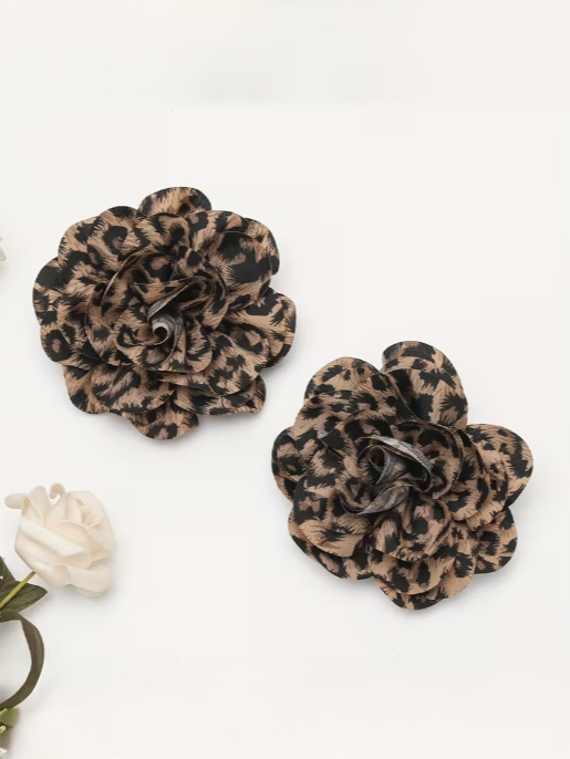 Leopard Clip On Flowers