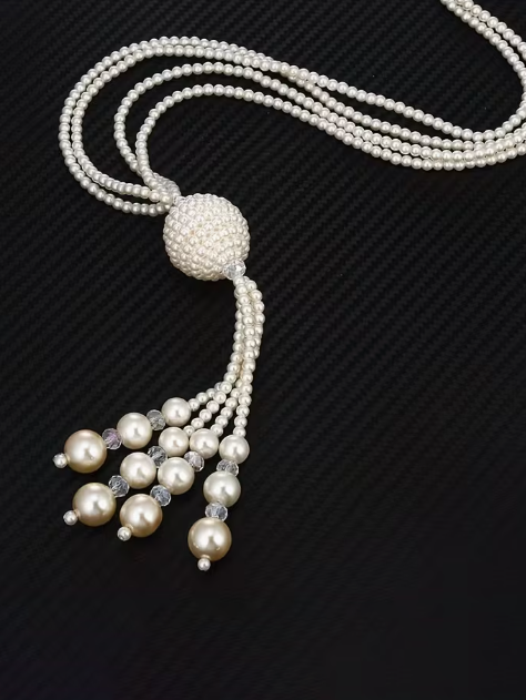 Knotted Pearls Necklace