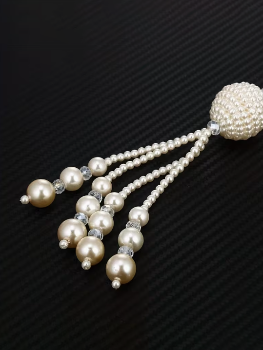 Knotted Pearls Necklace