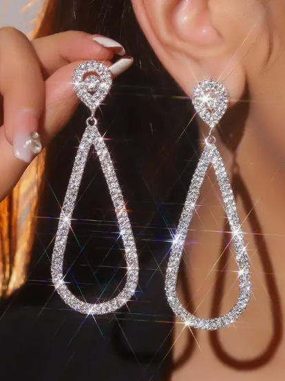 Tear Drop Rhinestone Dangle Earrings, earrings, front view