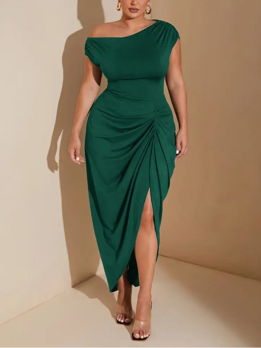 Donna Asymmetrical Plus Size Dress
