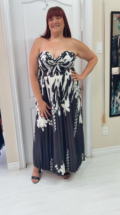 Leah Strapless Plus Size Dress