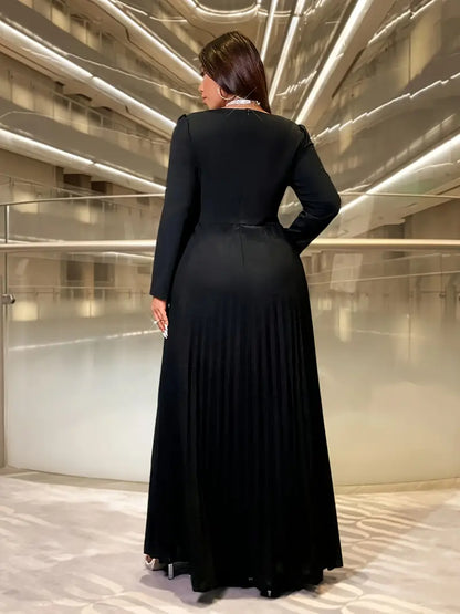 Ophelia V-Neck Pleated Plus Size Dress in Black